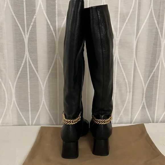 🔥🔥🔥 💯Authentic Burberry Leather Boots 👢